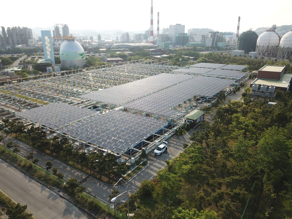 Gridwiz Builds 5MW Power Plant to Meet RE100 Demand